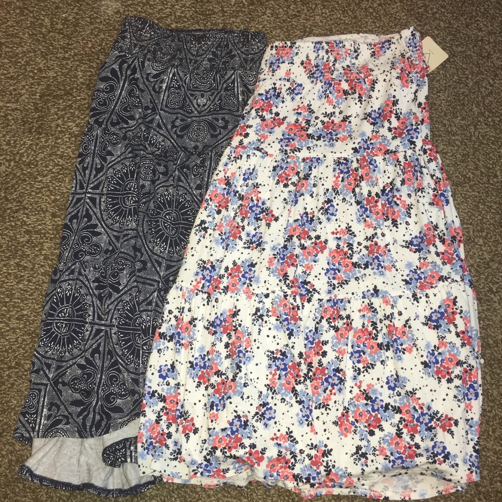 Set of 2 st John’s Bay Midi skirts size PXL